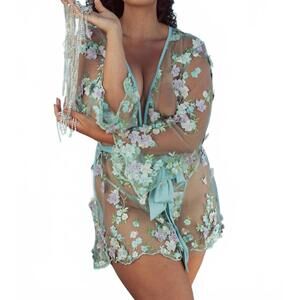 NEW KILO BRAVA embroidered short robe in blue powder multi